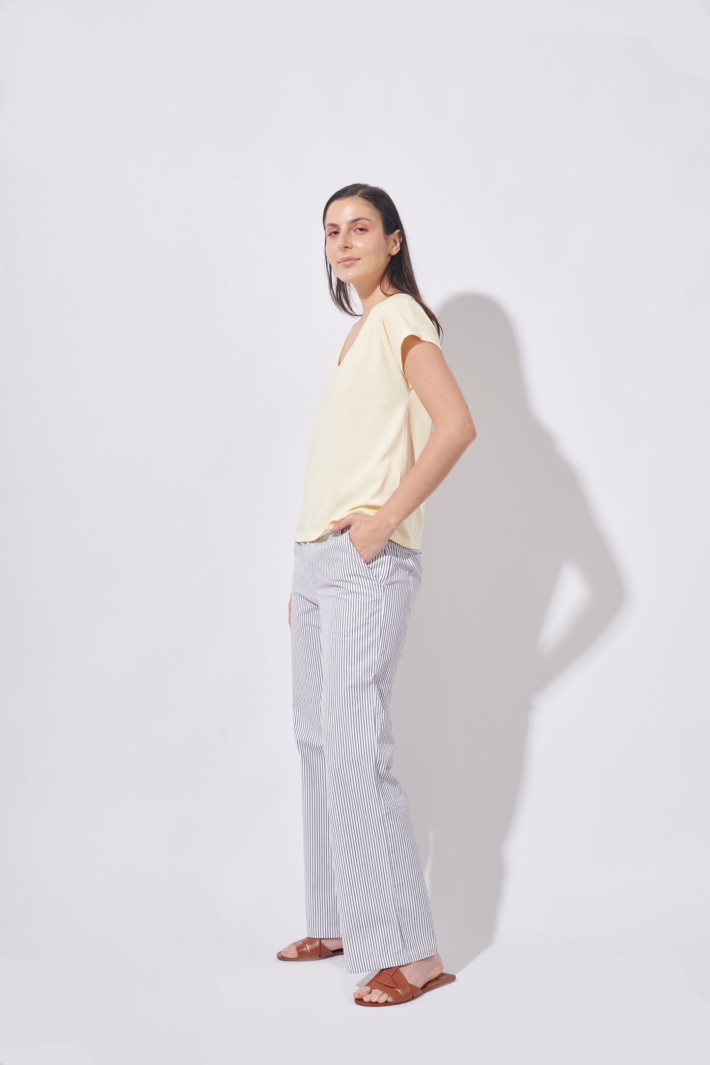 PANTALÓN CAPRI