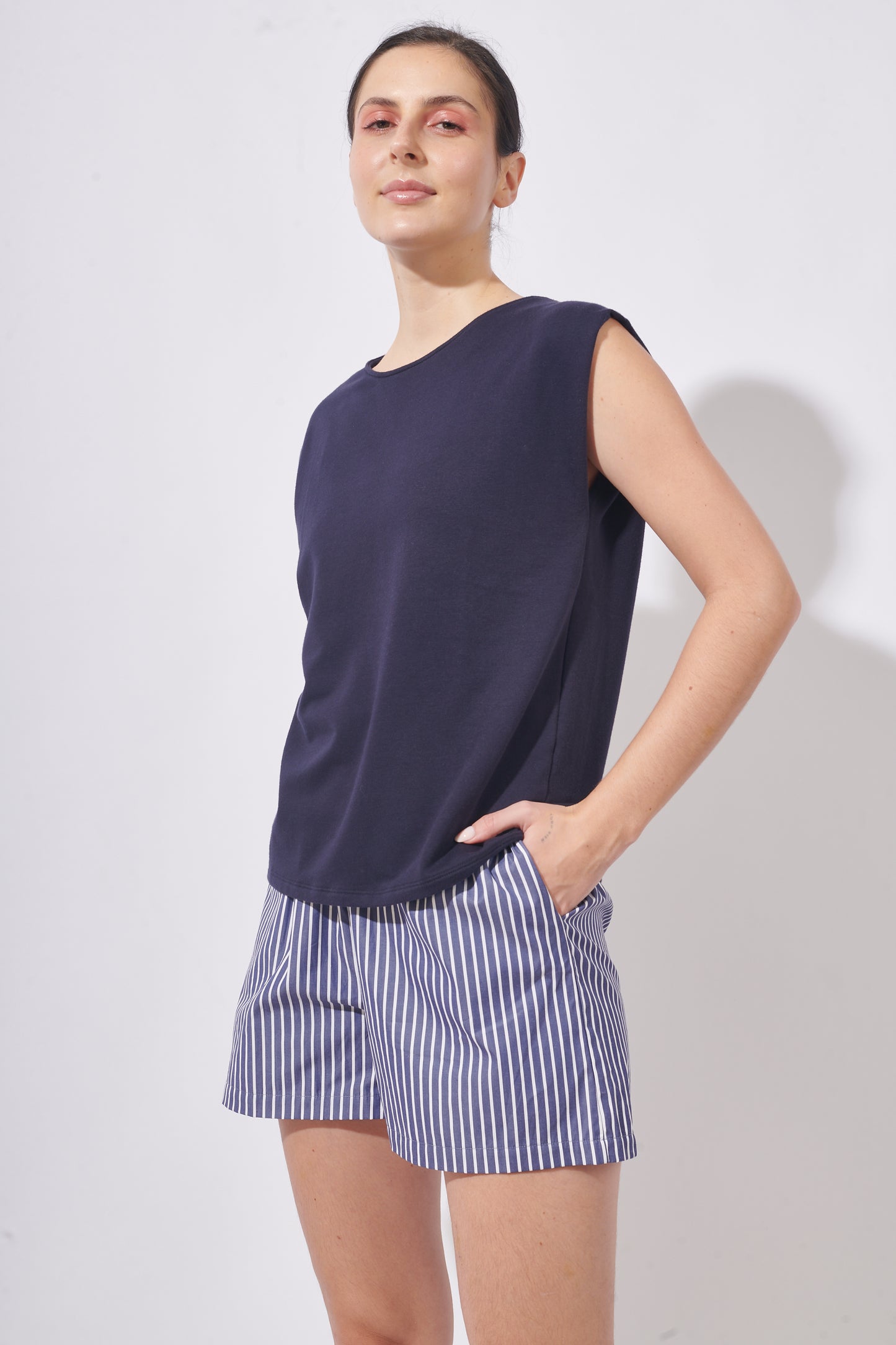 SHORTS RAYAS AZUL