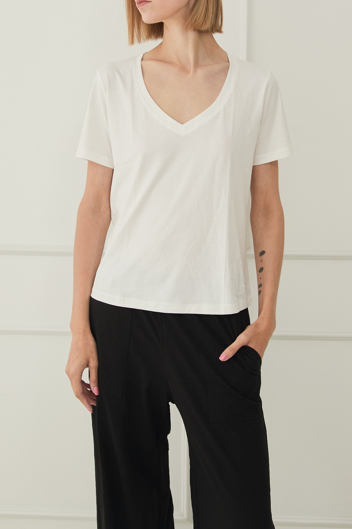 POLO ANDREA CUELLO V 100% ALGODÓN PIMA MANGA CORTA